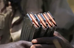 Nigeria detains soldiers, police for allegedly selling weapons to armed groups