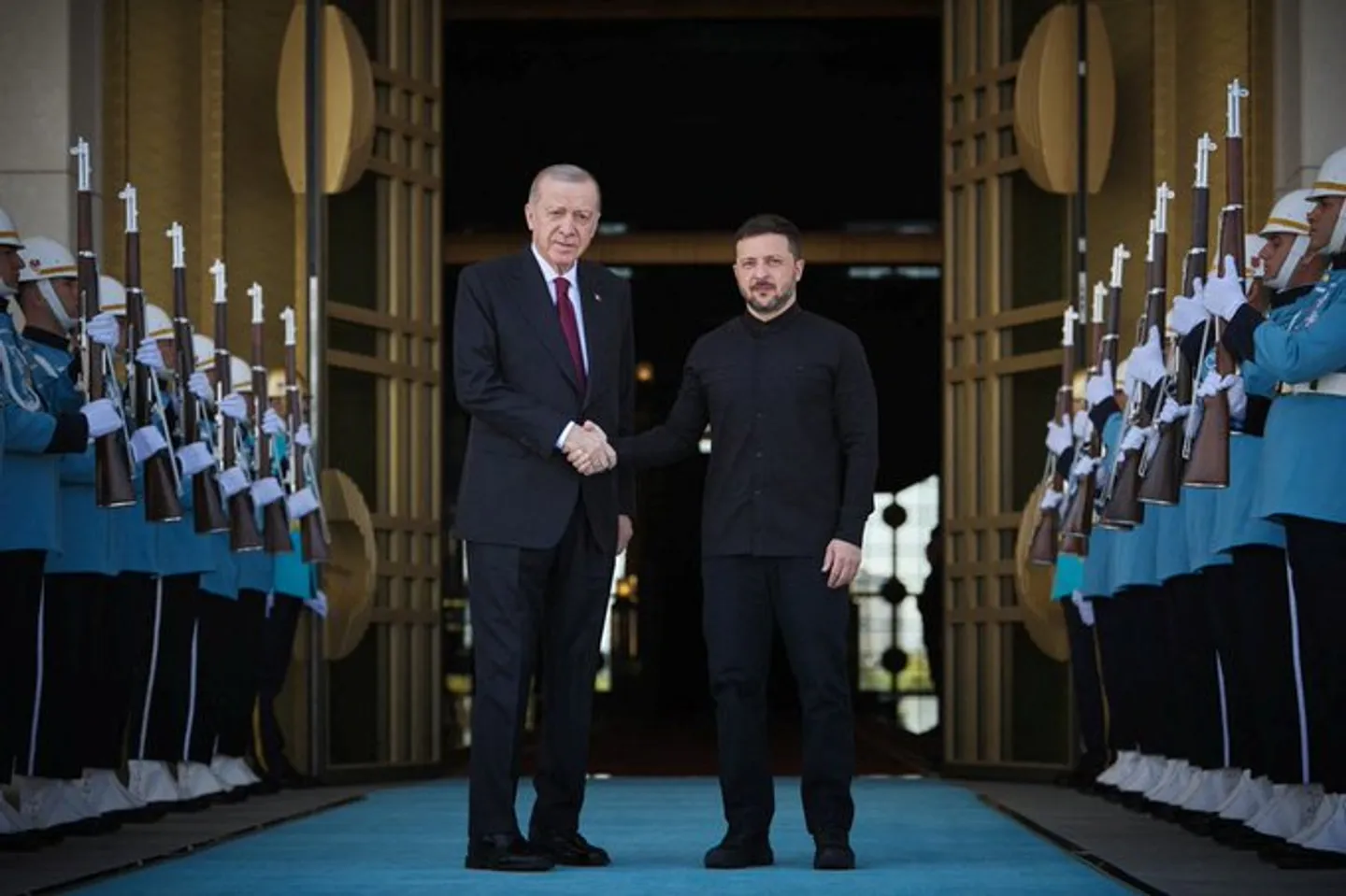Erdoğan flet me Zelenskyyn për bisedimet midis Ukrainës dhe Rusisë në Istanbul