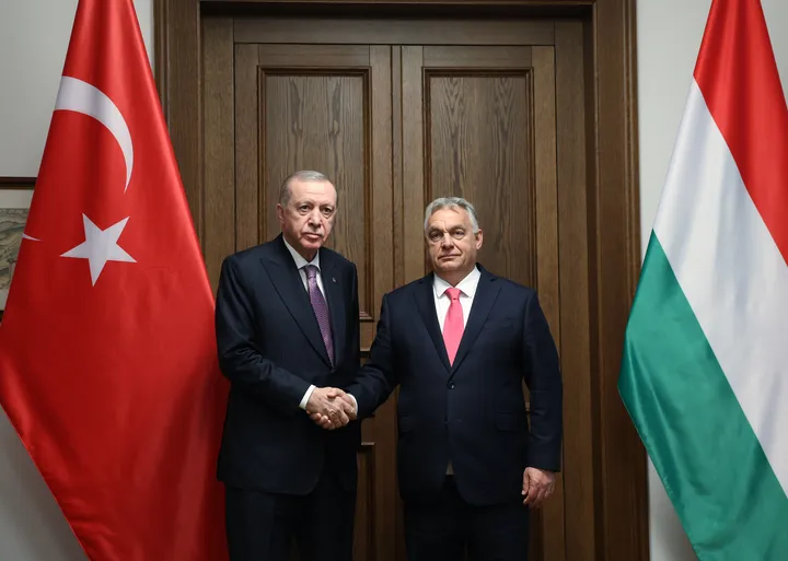 Turkish president, Hungarian premier discuss bilateral ties, global issues