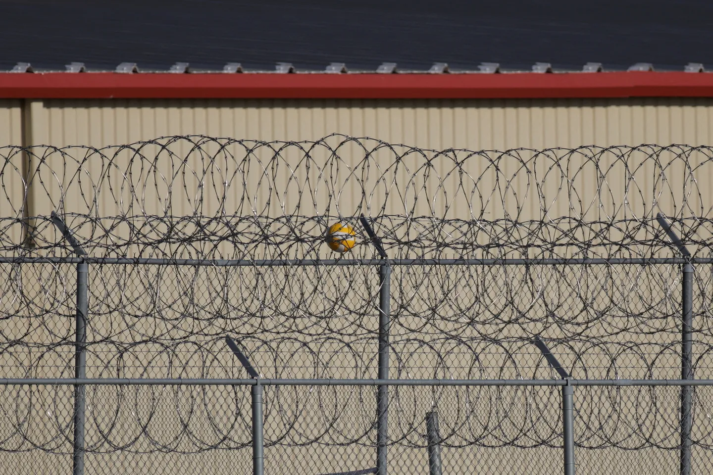 Judge rules Venezuelans deported to El Salvador must be allowed to challenge detention