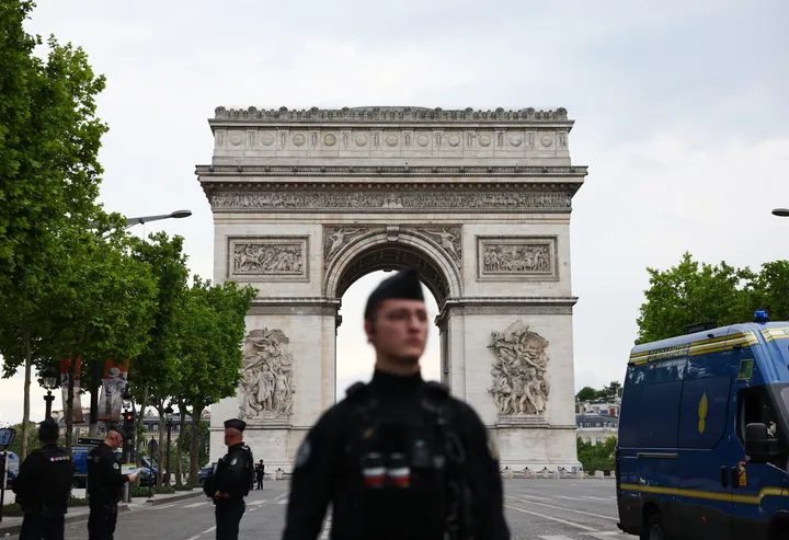 France: 3 personnes placées en détention pour espionnage et ingérence au profit de la Russie