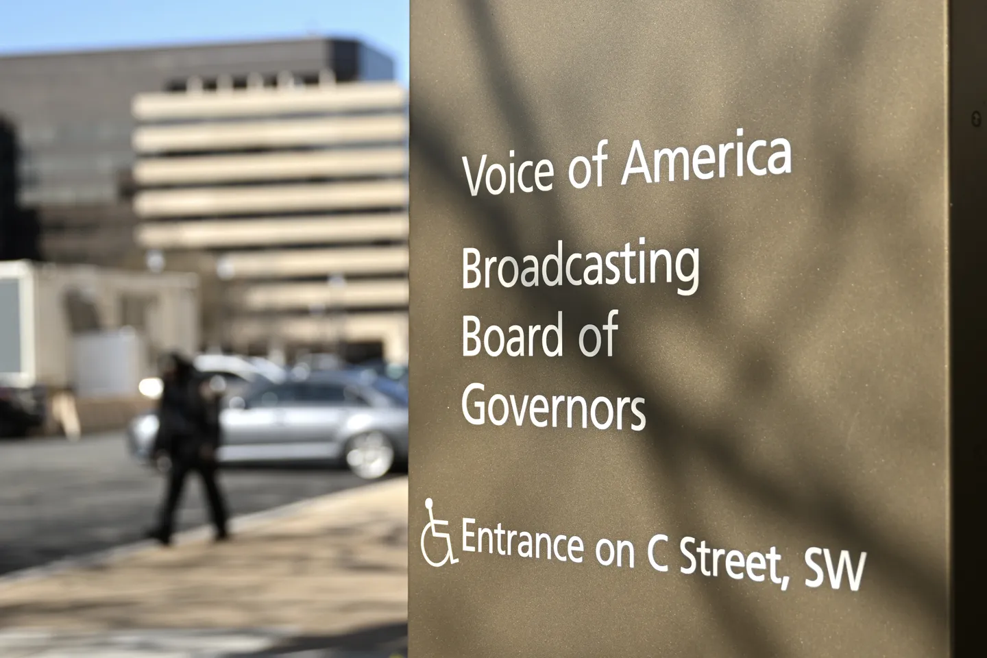 La justice américaine bloque la reprise de la radio internationale Voice of America