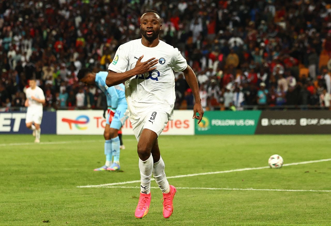 Fiston Kalala Mayele: Mshambuliaji anayetetemesha Afrika - TRT Afrika