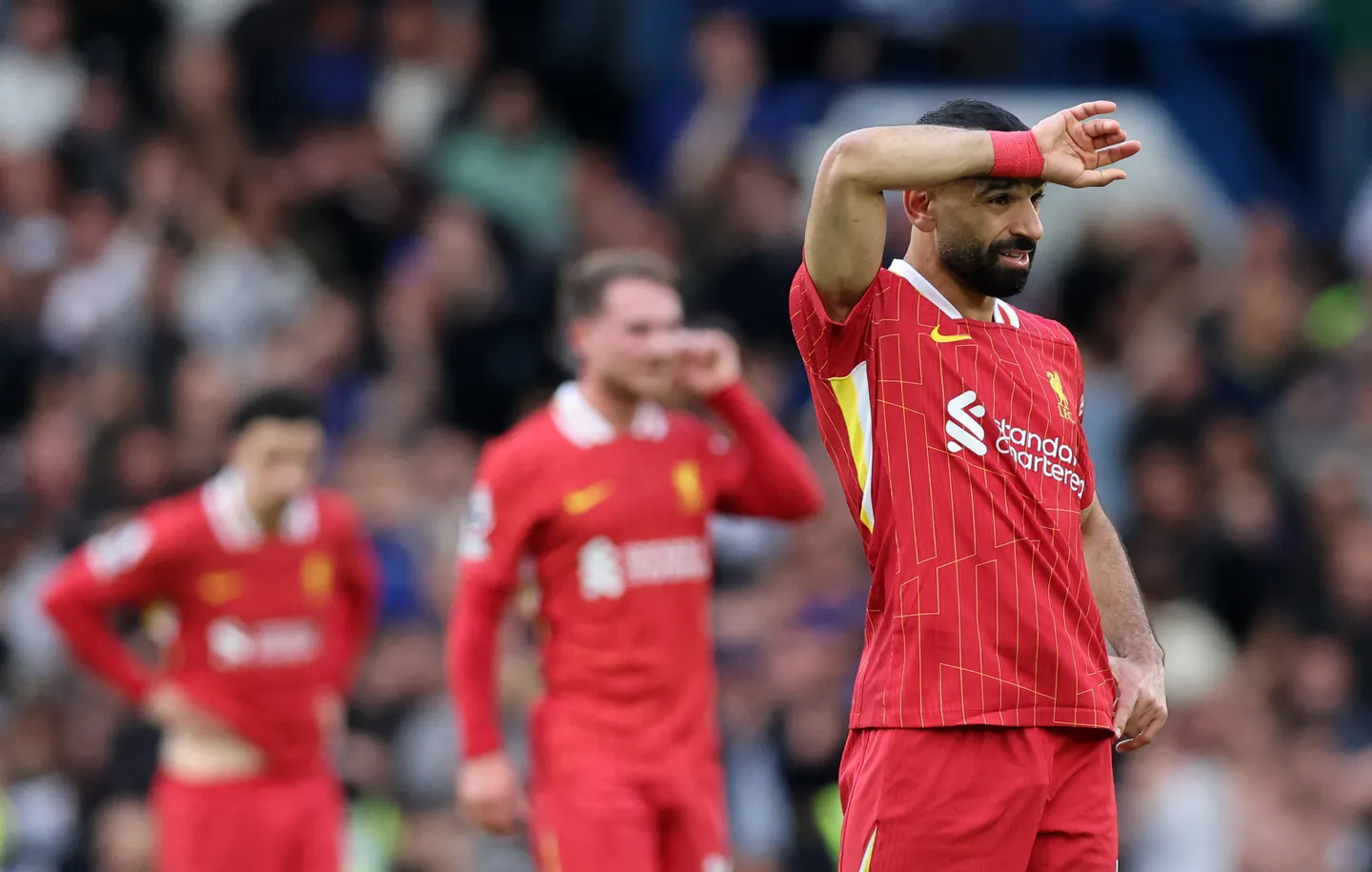 Chelsea beat champions Liverpool to boost top five push
