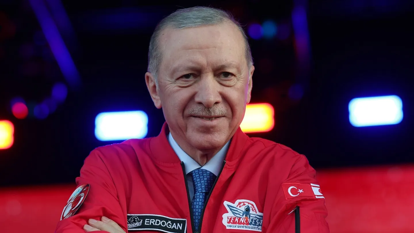 Ärdoğan: "Törkiyä pilotsız oçu apparatları texnologiyäsendä dön’yanıñ iñ aldınğı öç ile arasında"