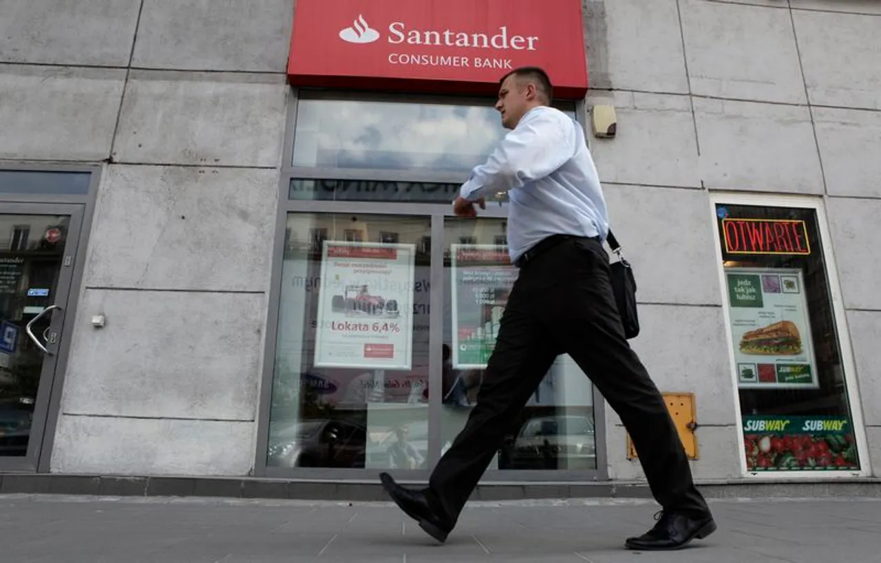 Santander: nieuprawnione wypłaty z bankomatów sieci współpracującej