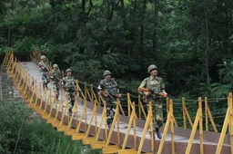 What keeps bringing India and Pakistan to the verge of war?
