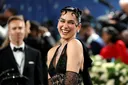 ポップアイコンのデュア・リパ、親パレスチナ系バンド「ニーカップ」への中傷工作を受けマネージャーを解任