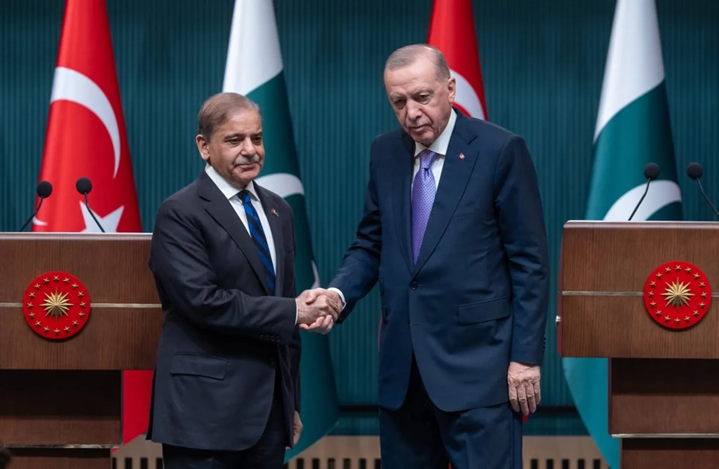 Presidenti i Türkiyes Erdoğan zhvilloi një bisedë telefonike me kryeministrin e Pakistanit Sharif