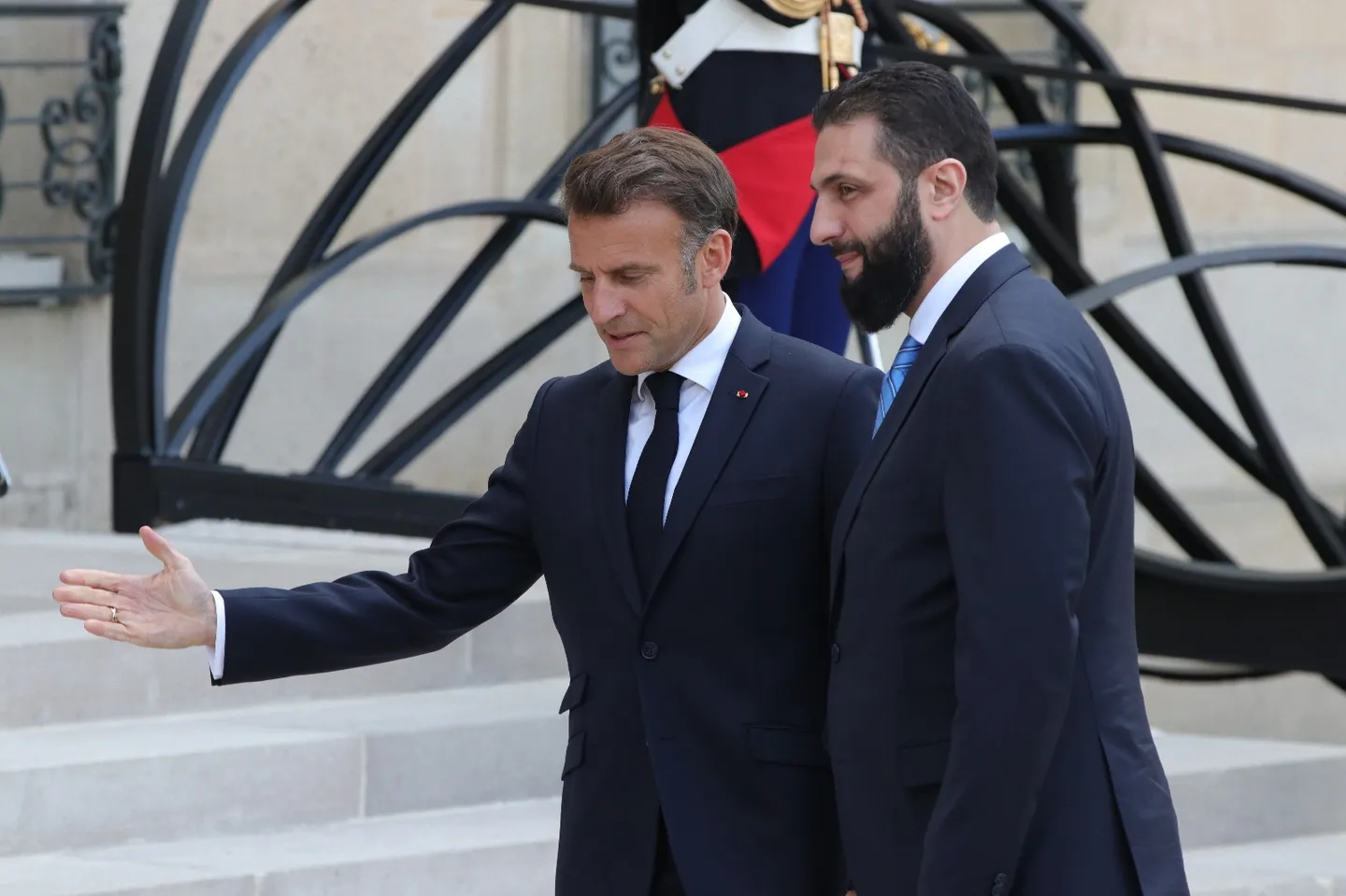 Presidenti francez: BE-ja do të zbatojë "heqjen graduale të sanksioneve" ndaj Sirisë