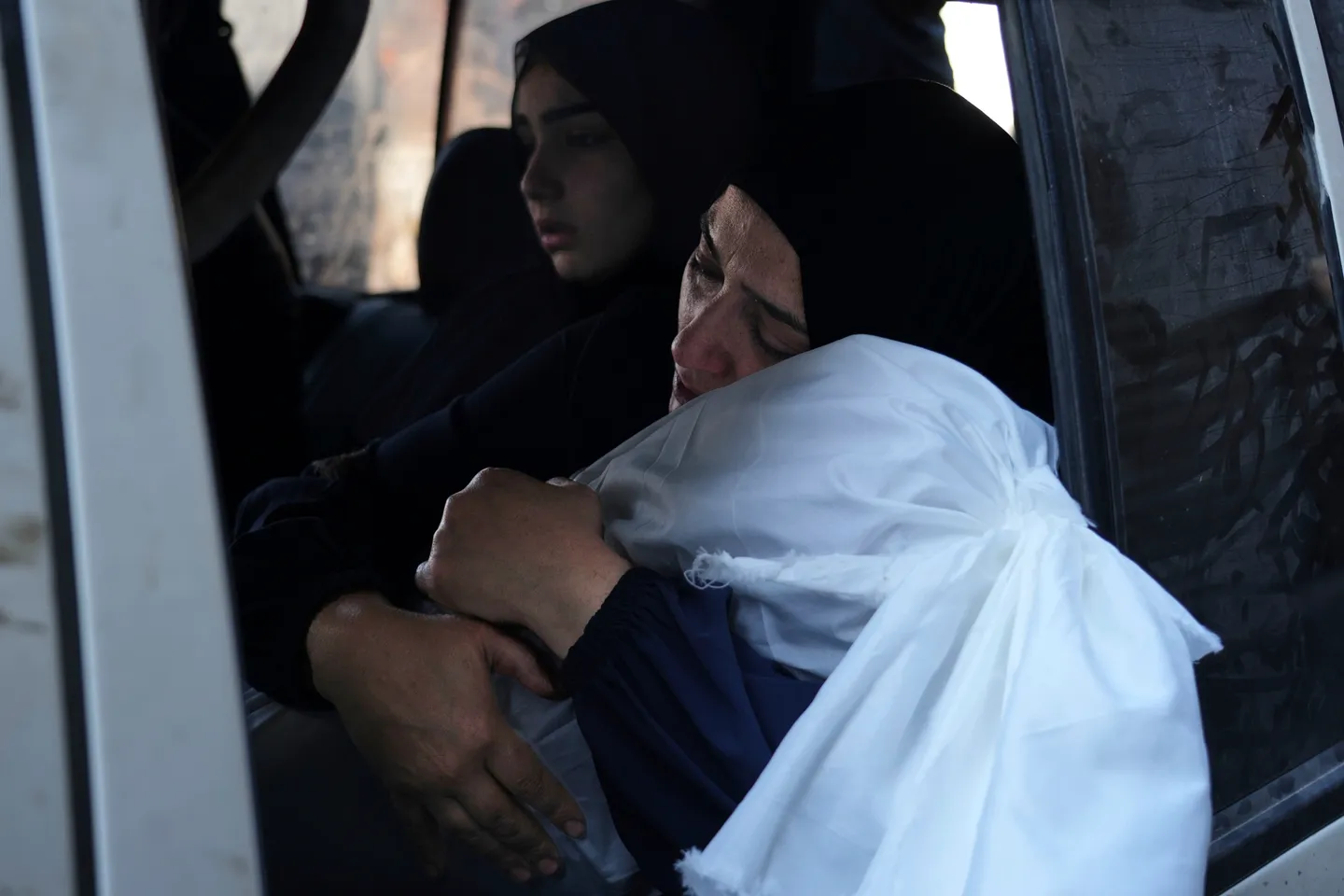 Izraeli vret 38 palestinezë të tjerë në Gaza, numri i të vrarëve shkon në 52.653