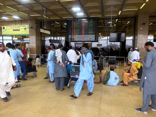 14 साल बाद बांग्लादेश-पाकिस्तान के बीच सीधी उड़ानें फिर से शुरू होंगी