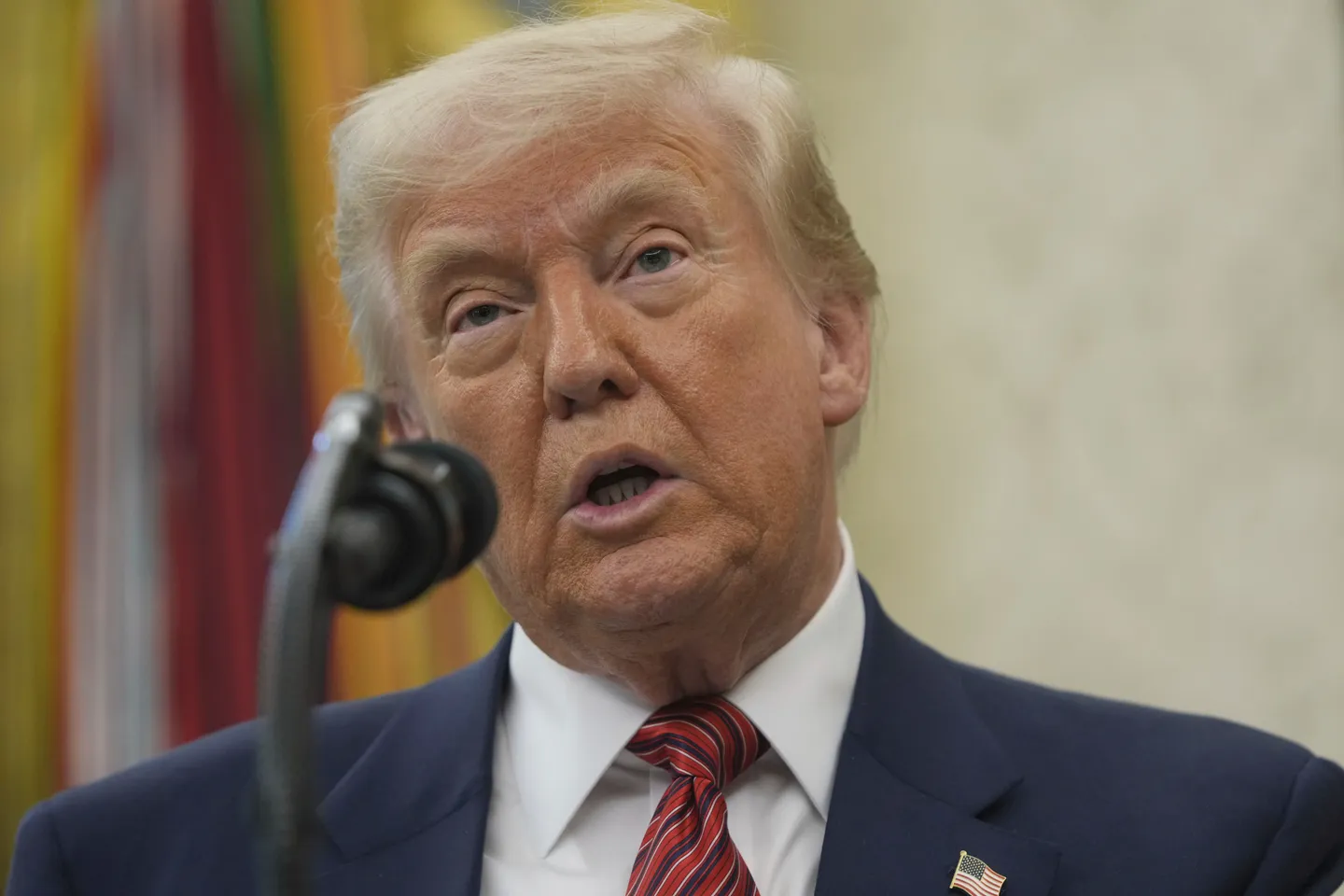 Trump offers to mediate as Pakistan vows retaliation over Indian missile strikes