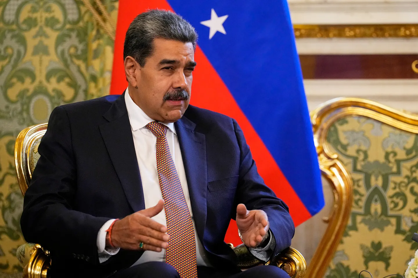 Maduro pide ayuda al papa León XIV para "rescatar" a 18 niños separados de sus padres en EE.UU.