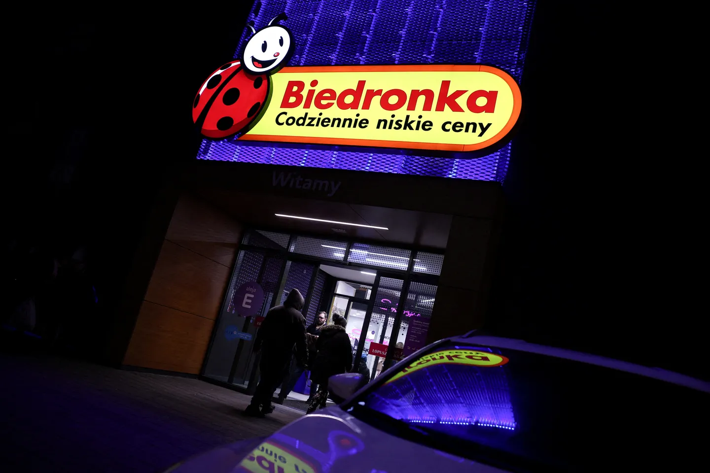 Biedronka stawia na rozwój, walczy z konkurencją i wysokimi kosztami