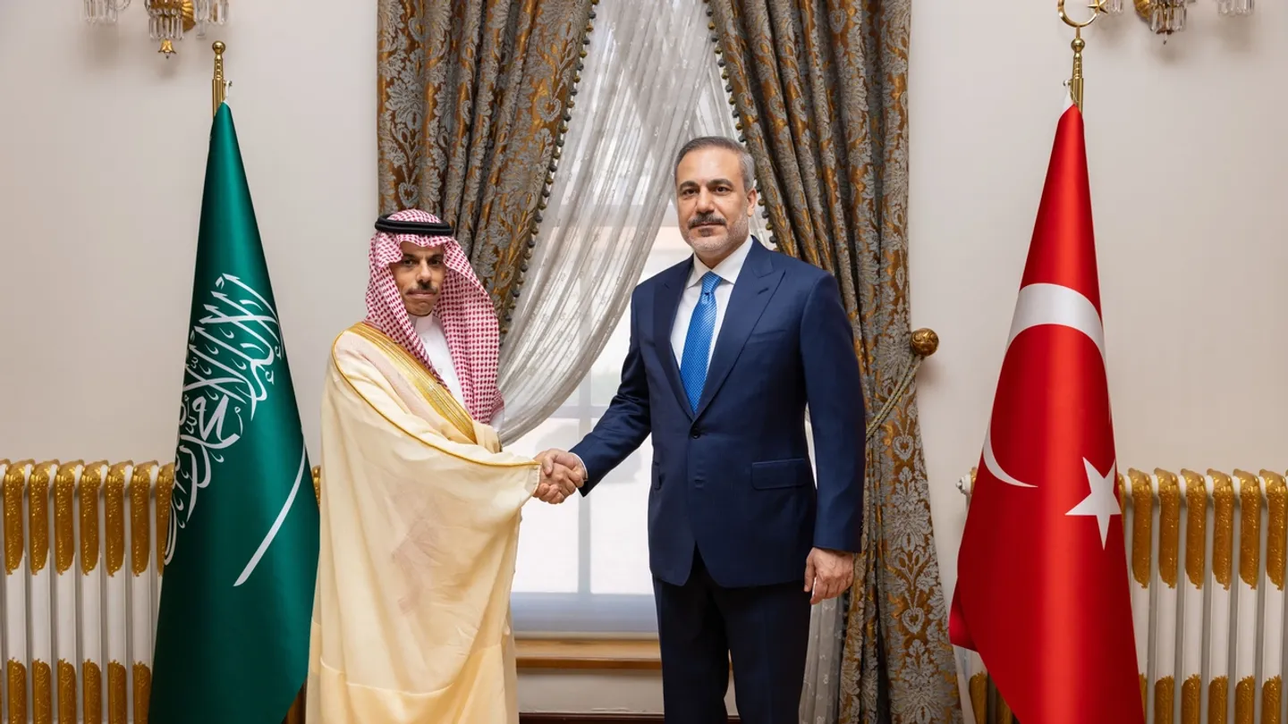 وزيرا خارجية تركيا والسعودية يبحثان التطورات بين باكستان والهند