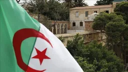 Algjeri, institucionet zëvendësojnë gjuhën frënge me arabishten dhe anglishten në komunikimet zyrtar