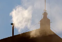 Tym i bardhë në Vatikan, zgjidhet papa i ri