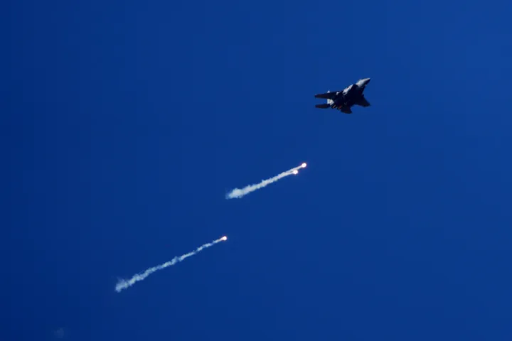 ثغرة في سماء المنطقة.. كيف صنع الاحتلال الإسرائيلي ممره الجوي نحو العمق الإيراني؟