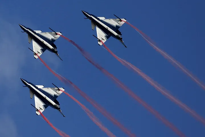 Bagaimana China membina J-10C, pesawat pejuang Pakistan yang mencabar Rafale India