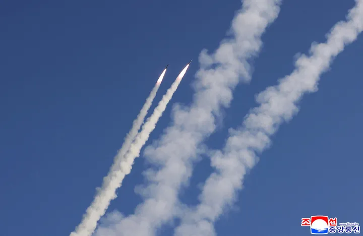 Sjeverna Koreja testirala rakete s ratnog razarača