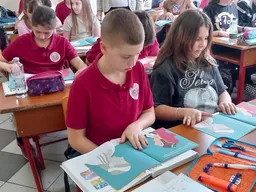 Muzeu Historik Kombëtar u prezanton xhubletën nxënësve të Tiranës