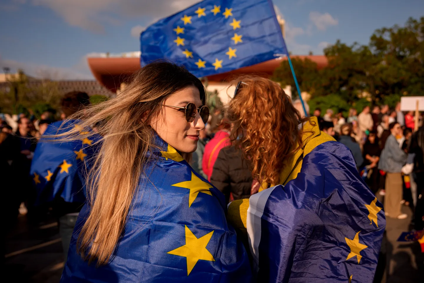 Евробарометар: Највисоко ниво на доверба на граѓаните на ЕУ во унијата во последните 18 години