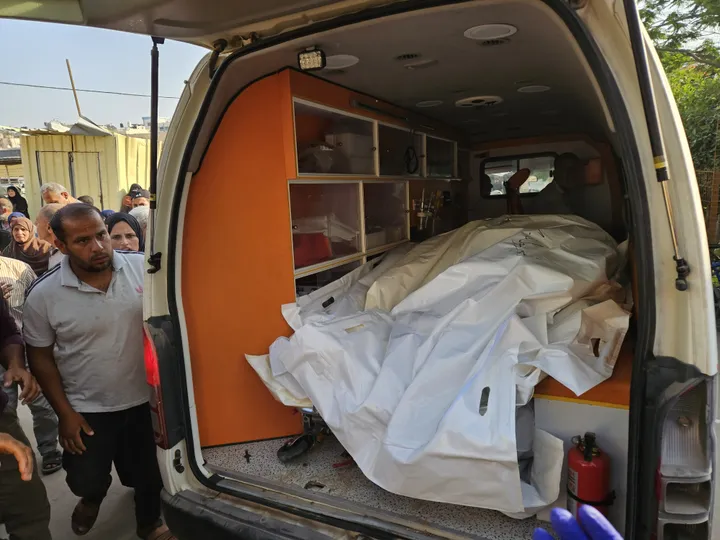 Ysraýylyň Gazadaky hüjüminde 9 çagasyndan mahrum galan palestinaly lukman ýogaldy