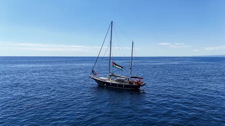 Israel plans to block vessel seeking to break Gaza siege