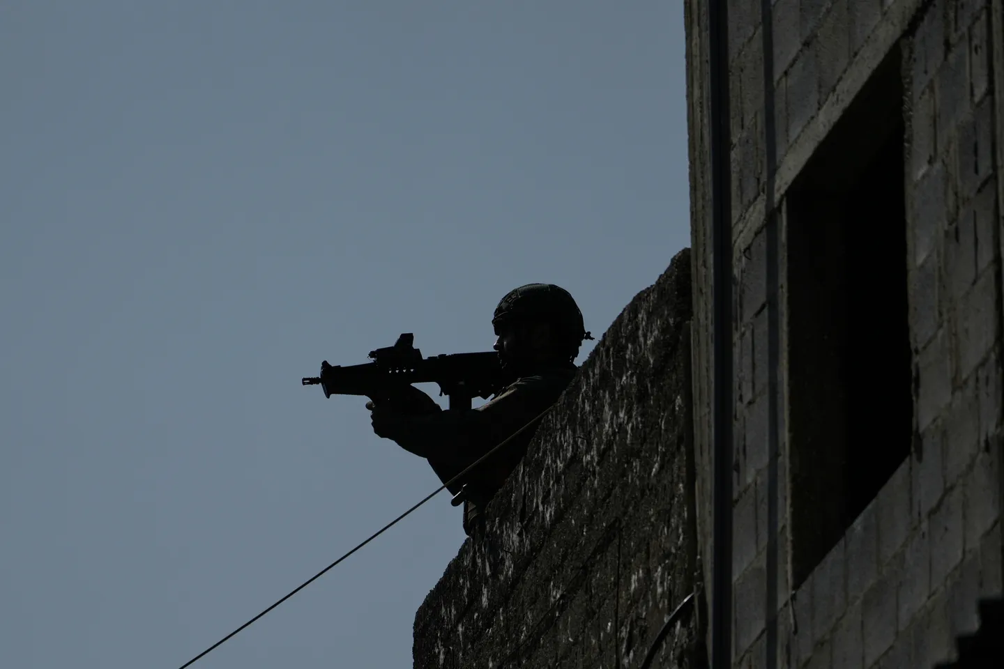 La France livre sans interruption des armes à Israël selon 10 ONG