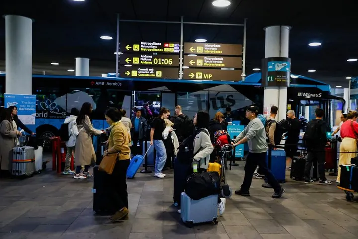 Turkiya Yevropa Ittifoqi fuqarolarini Tehrondan evakuatsiya qilishga yordam berdi