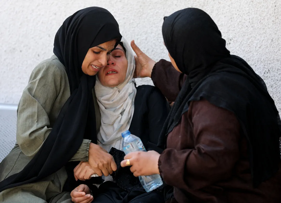 Una niña muere de hambre en Gaza, mientras Israel sigue matando a palestinos que buscan ayuda