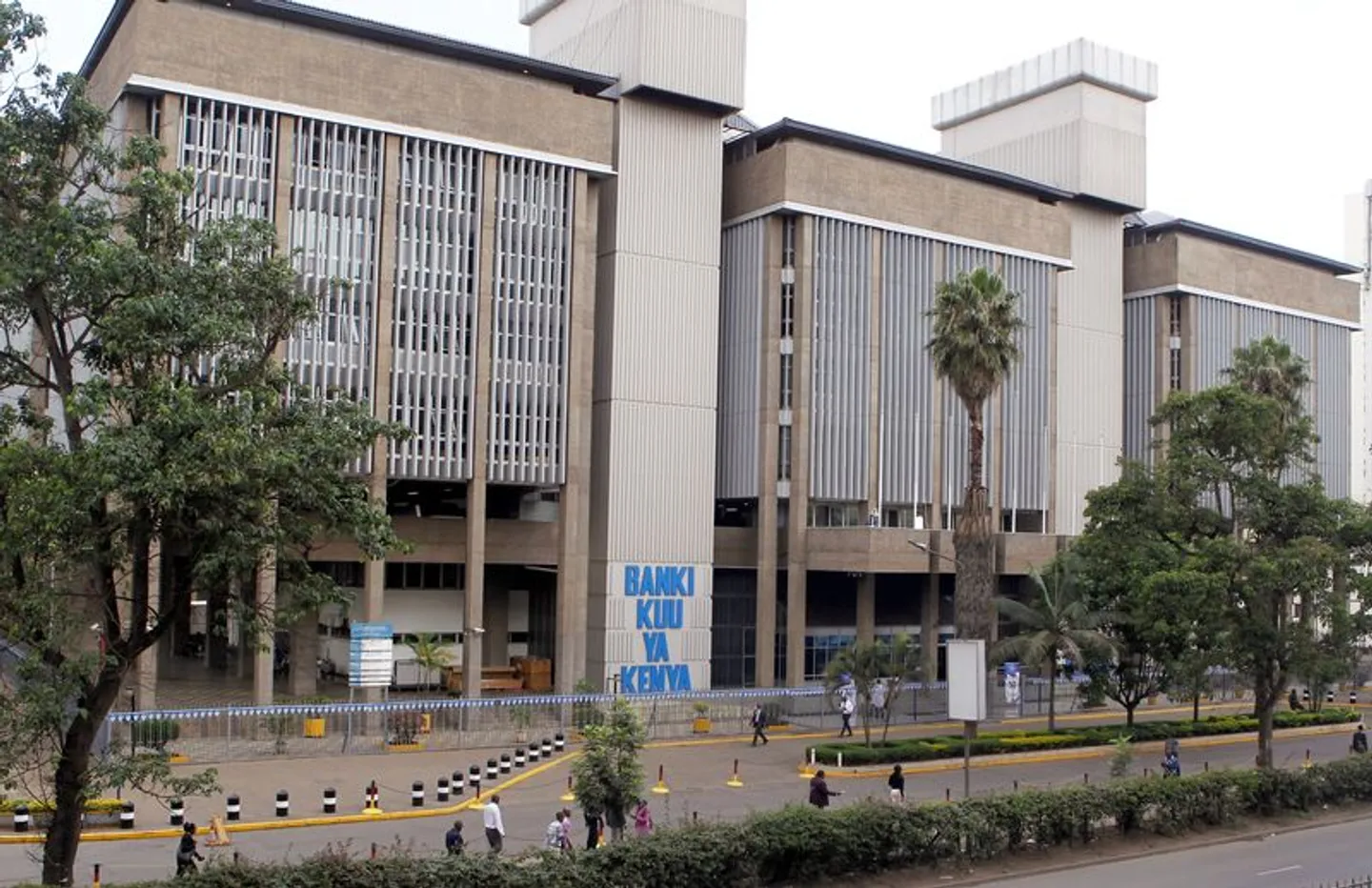 Kenya central bank cuts main lending rate to 9.75%