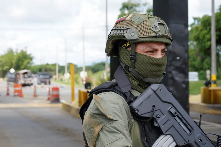 La violencia vuelve a golpear a Colombia: 24 ataques con bombas y disparos desatan horror en el país