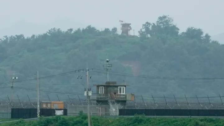 South Korea halts border propaganda broadcasts in bid to ease tensions with North