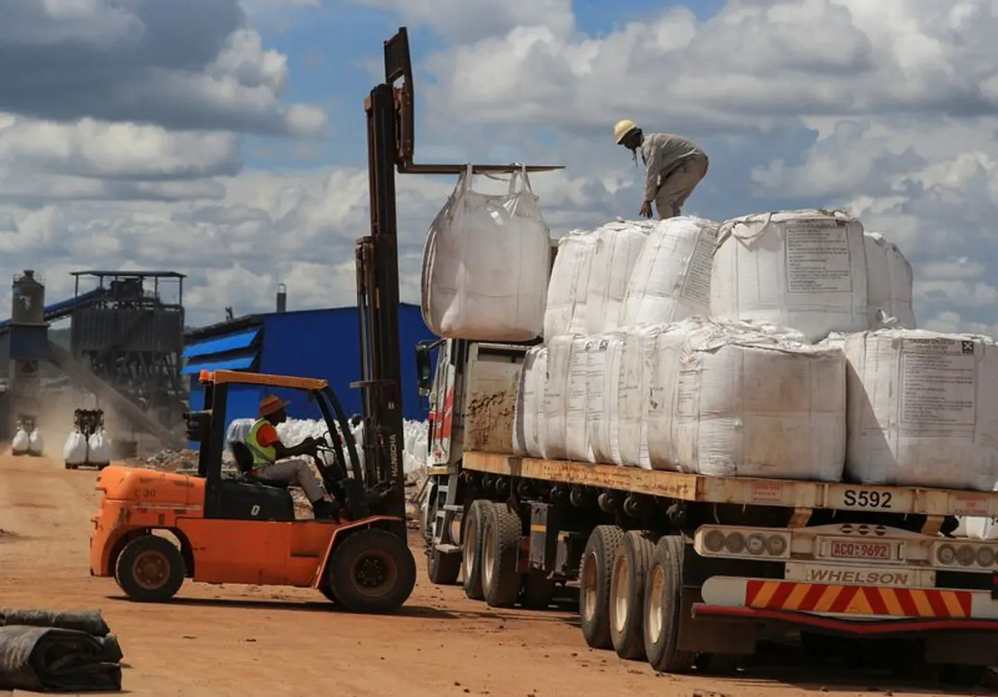 Zimbabwe kupiga marufuku usafirishaji wa madini ya lithiamu ghafi kutoka 2027