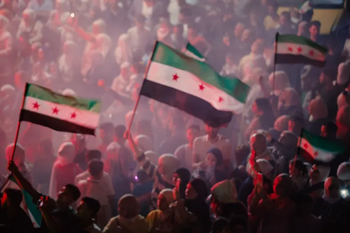 Siria recibe al FMI por primera vez desde 2009, en medio de esfuerzos para su recuperación