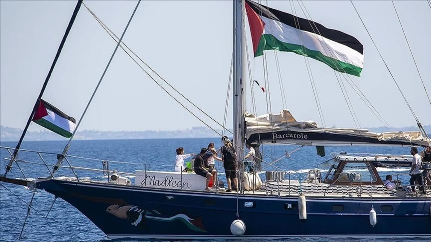 Izraeli mban në paraburgim 8 aktivistë të anijes “Madleen”