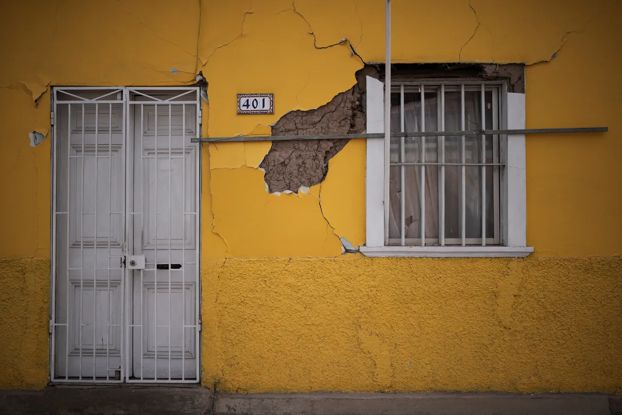 د پاکستان او افغانستان ځیني سیمي نثبتآ قوي زلزلې ولړزولې.