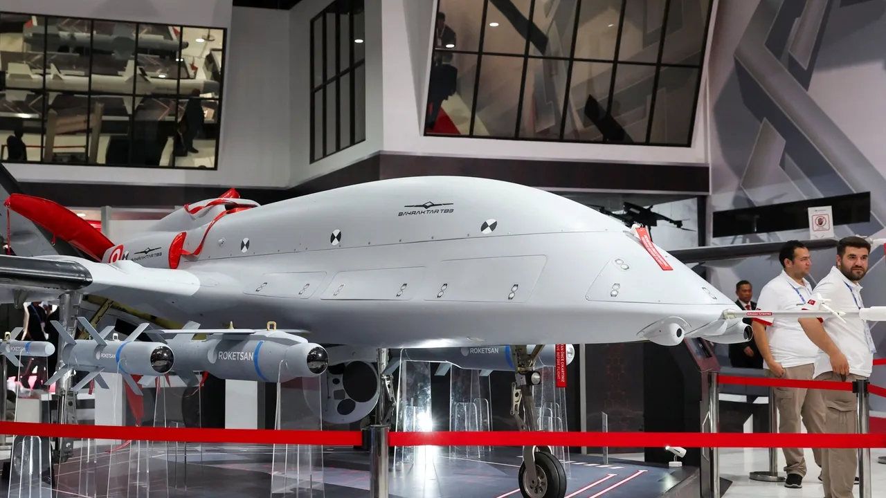 حضور بایکار در نمایشگاه هوایی پاریس با رونمایی از پهپادهای ساخت داخل