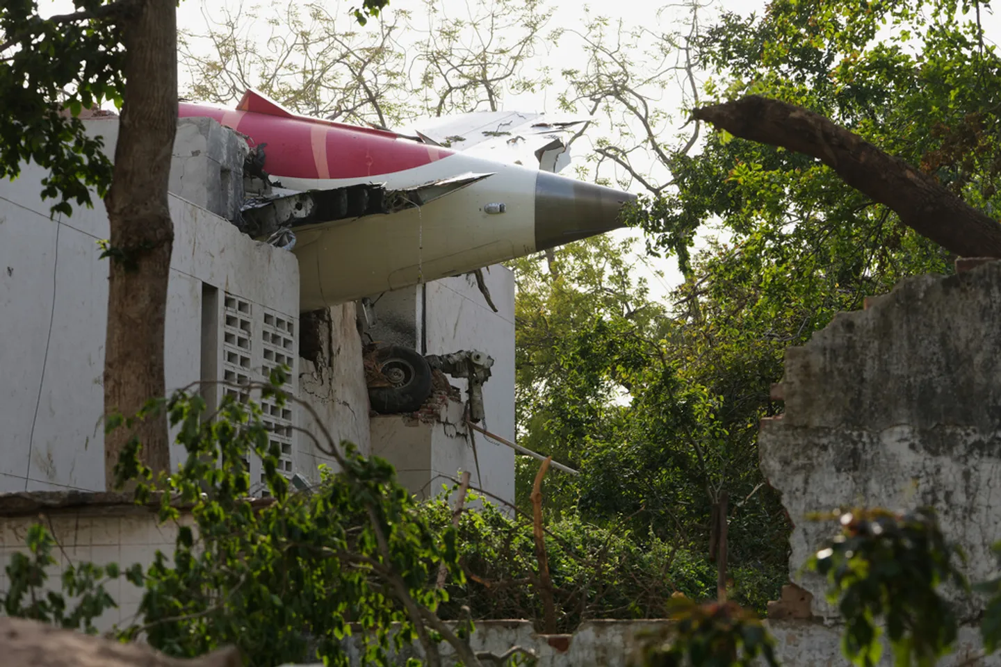 Worldwide responses pour in after Air India plane crash