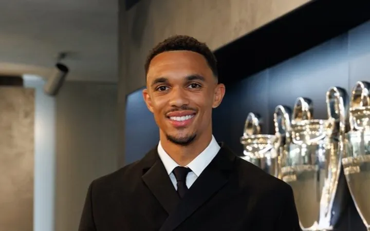 Alexander-Arnold faces 'big responsibility' after Real Madrid move