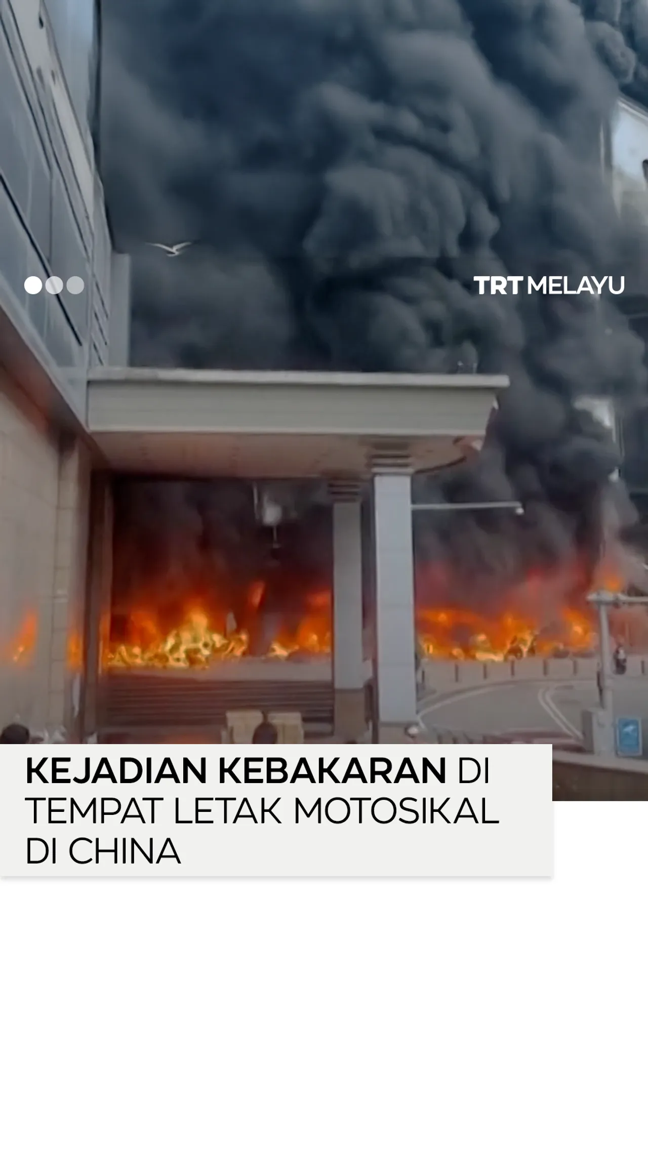 Tempat letak motosikal di Chongqing, China terbakar