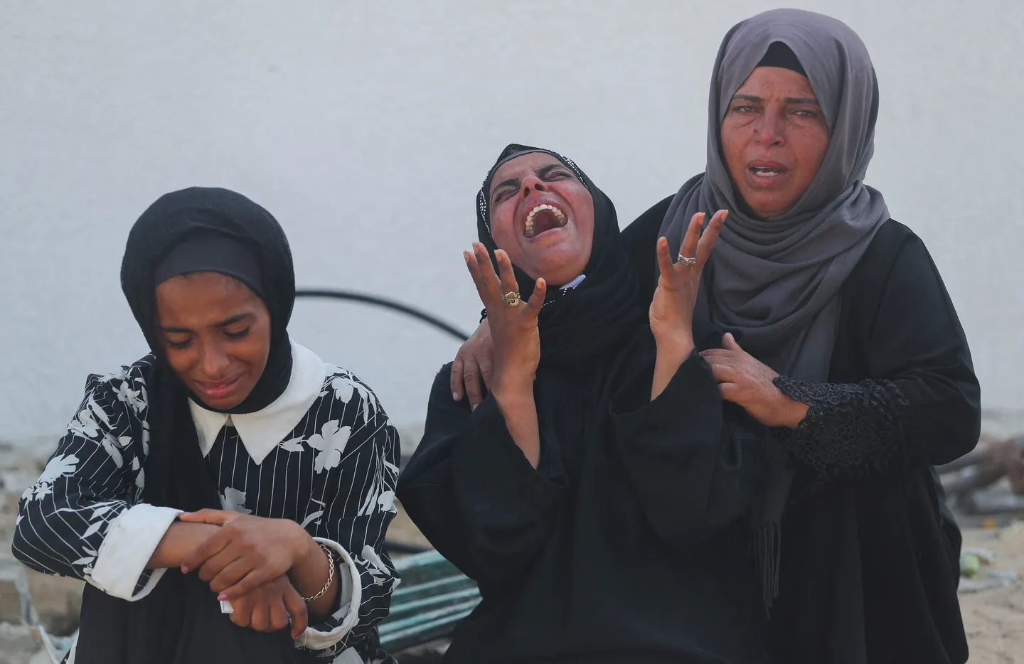 103 شهداء في غزة خلال 24 ساعة.. وأونروا: آلية المساعدات الأمريكية مهينة وخطرة