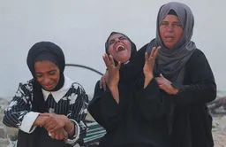103 شهداء في غزة خلال 24 ساعة.. وأونروا: آلية المساعدات الأمريكية مهينة وخطرة