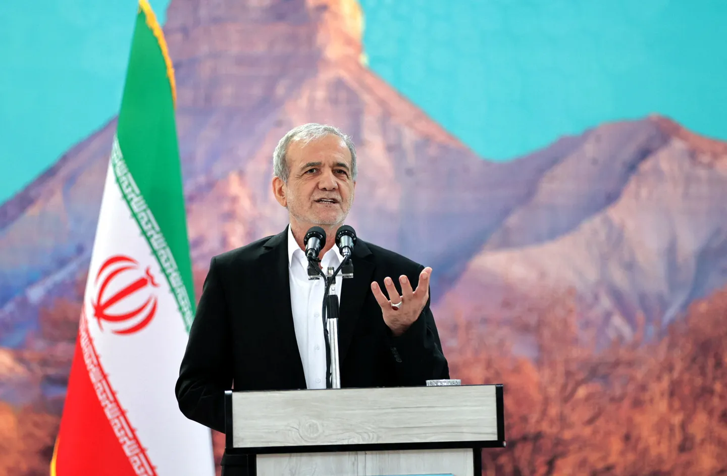 Presidenti iranian, Pezeshkian: Përgjigjja e fuqishme do ta bëjë Izraelin të pendohet