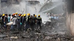 "لم ينج أحد".. تحطُّم طائرة هندية على متنها 242 راكباً