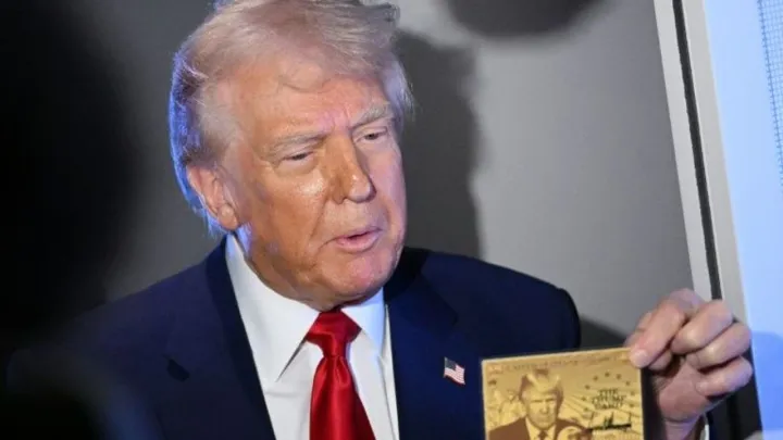 Трамп 5 миллион долларлык "Trump Card" визасы үчүн веб-сайт ачты