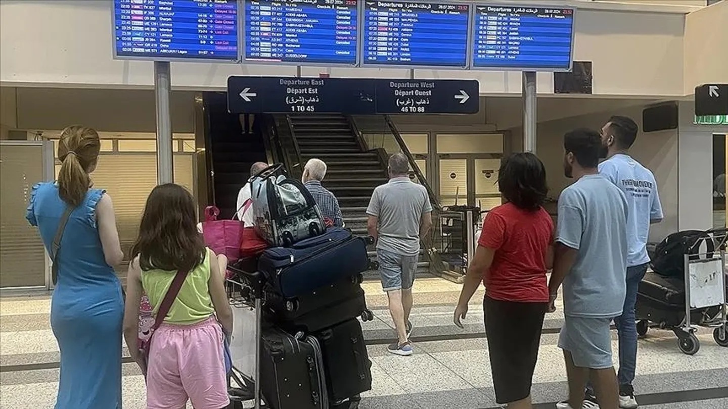 Anulohen disa fluturime mes Shqipërisë dhe Izraelit