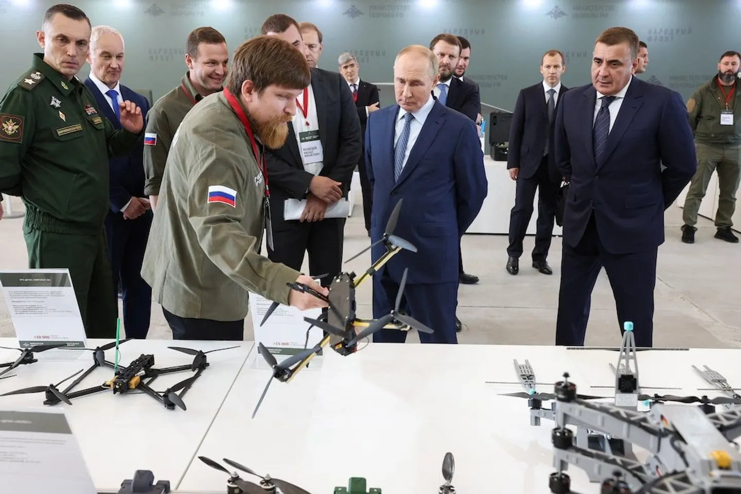 Путин распорядился создать дроновые войска